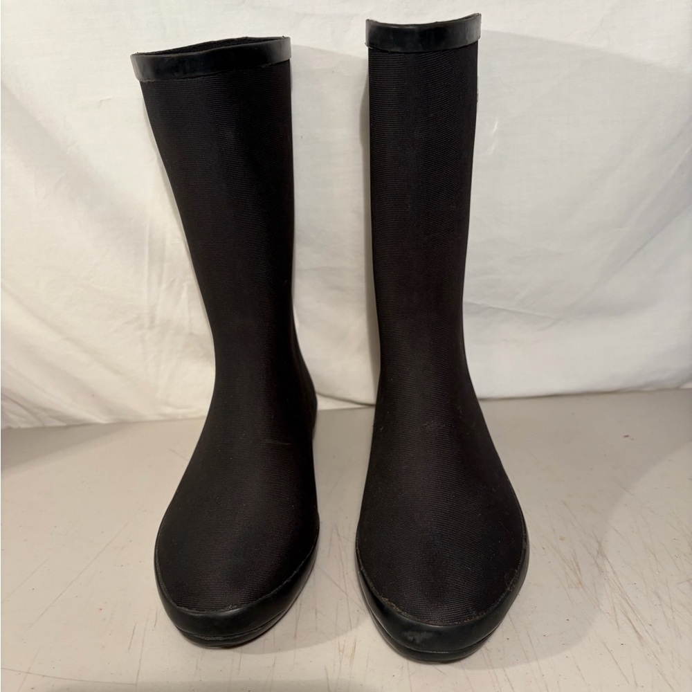 dav Women's Black Rain Boots with Pink Stripe on back size 6 height 10” scratch - Picture 4 of 9